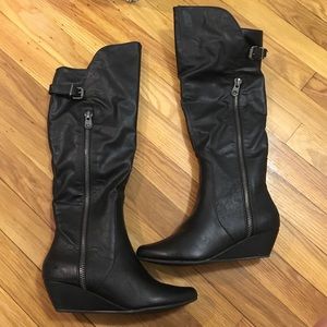 Blowfish mini wedge boots