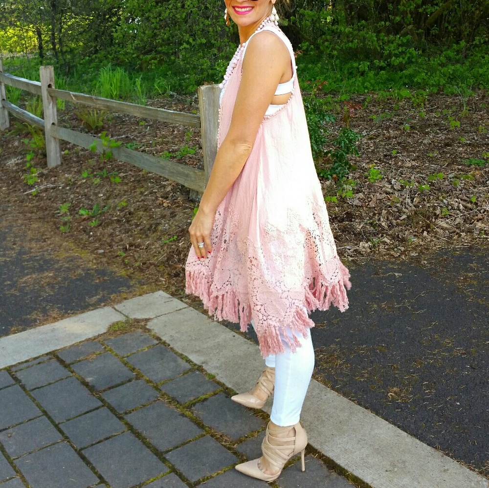 💋LAST 1💋"ABBY' DUSTY PINK CROCHET VEST - Picture 3 of 4