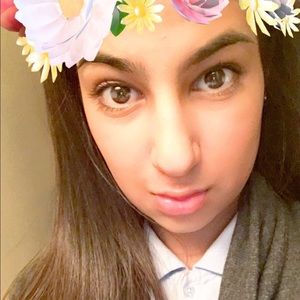 Meet your Posher, Fatima