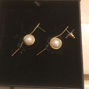 Pearl and gold earrings