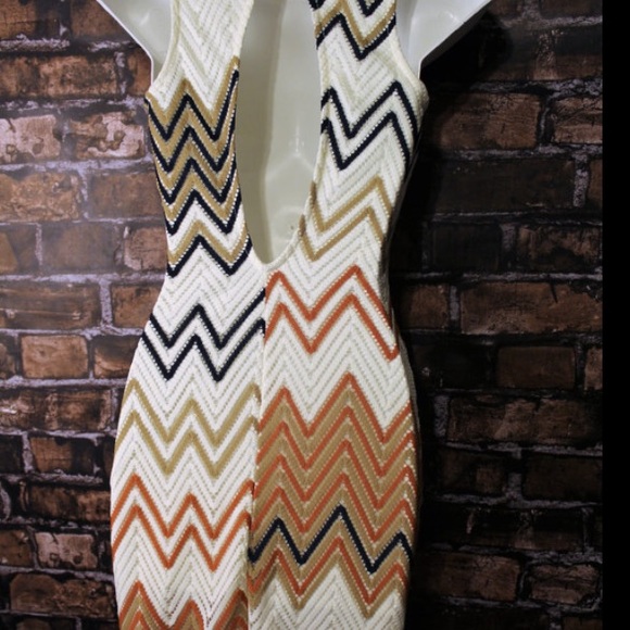 Chevron Knit Bodycon Dress - Picture 5 of 5