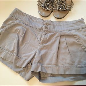 Delias Shorts Size 6