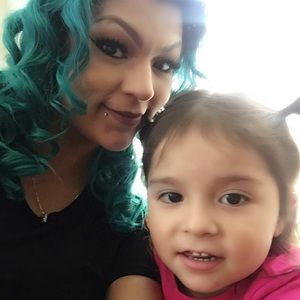 Meet your Posher, Daniela