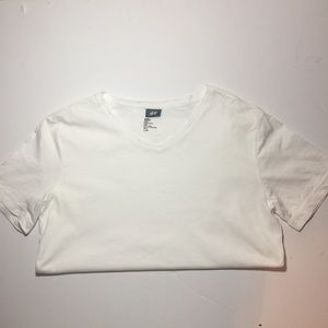 🎉🎉SOLD🎉🎉 H&M White Casual V-Neck TeeShirt
