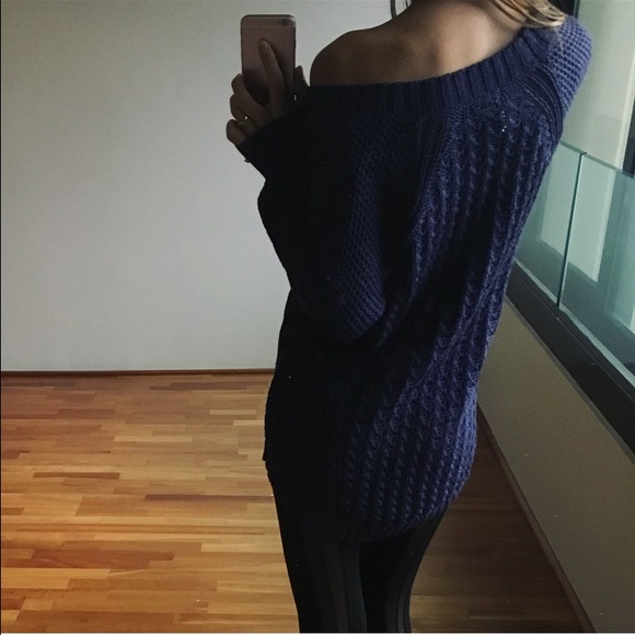 Calvin Klein Top - Picture 3 of 3