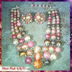 Vintage!Beaded Necklace & Clip Earrings