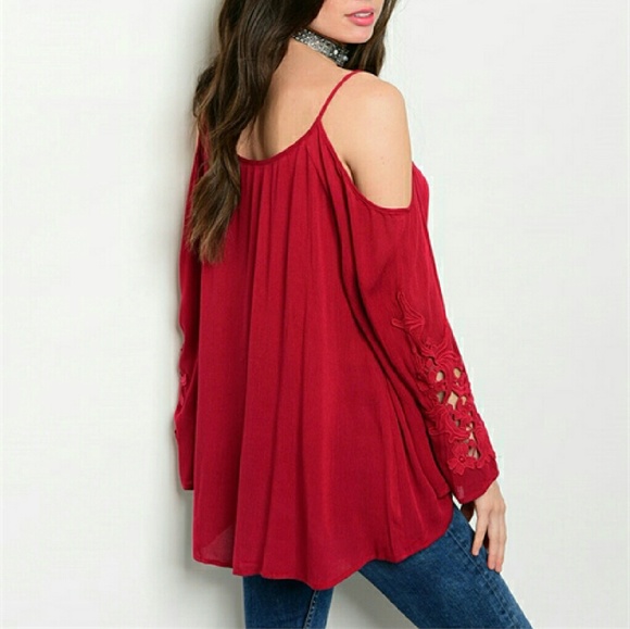 GORGEOUS COLD SHOULDER TOP - Picture 2 of 2