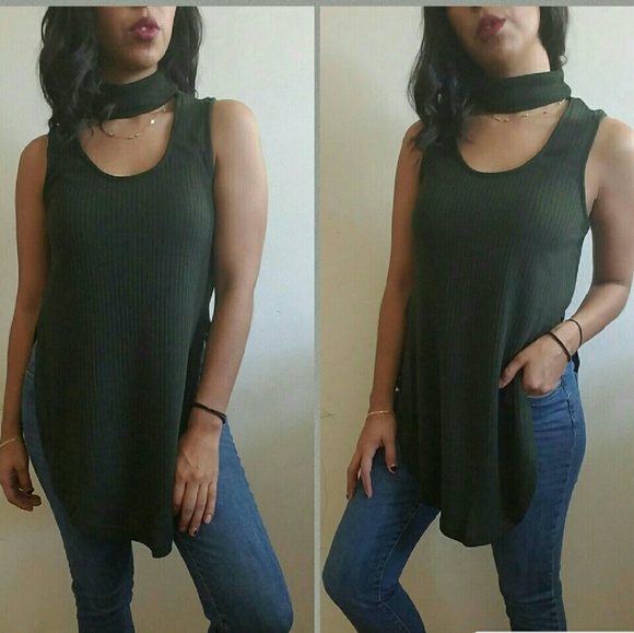 🍃CLEARANCE🍃GREEN RIBBED SLIT CHOKER TOP - Picture 2 of 4