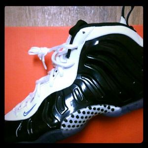 Nike FOAMPOSITE  womens / youth