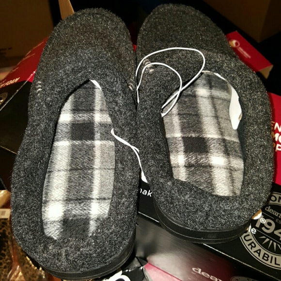 🆕Dearfoams Memory Foam Rubber Sole SlippersWinter - Picture 2 of 4