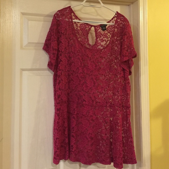 Torrid floral lace peplum top