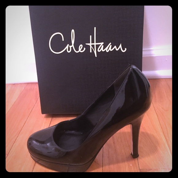 Cole Haan blk patent leather pumps size 5.5
