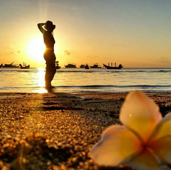 Meet your Posher, Juliana - Picture 5 of 8