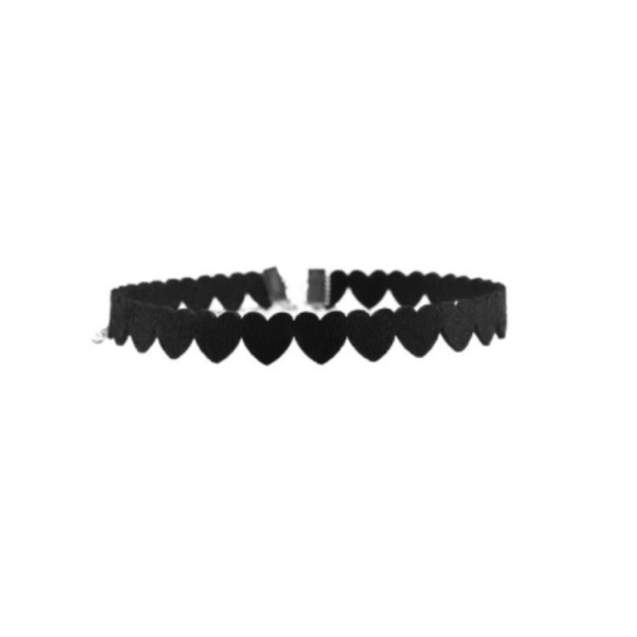 ✨Heart Velvet Choker✨ BLACK