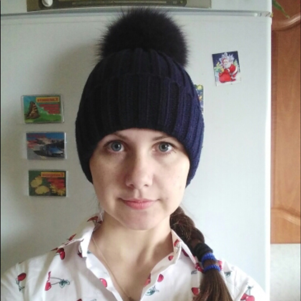 ⭐️SALE⭐️ Beanie Hat With Fox Pom Pom - Picture 2 of 2