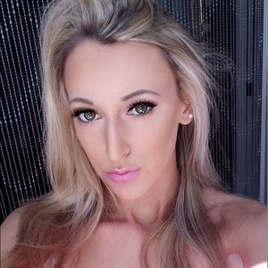 Meet your Posher, Grayson