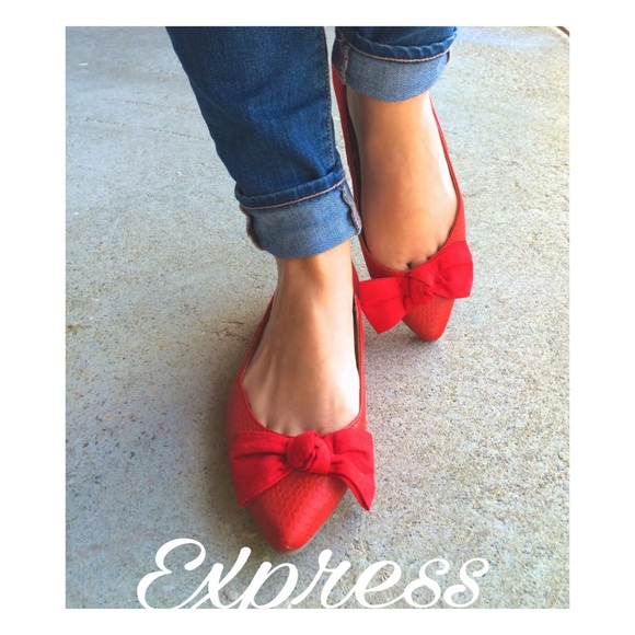 ๐๐Express Pointy Bow Flats๐๐ - Picture 1 of 4