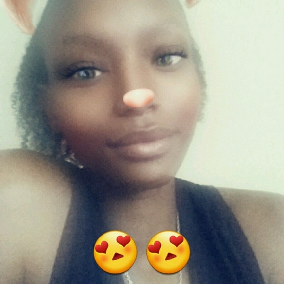 Meet your Posher, Jasmin - Picture 2 of 3