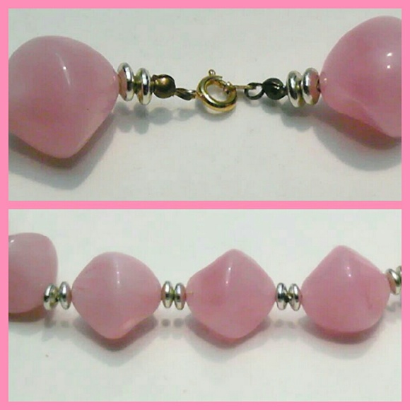 🌸🌸🌸Vintage Pink Beaded Necklace🌸🌸🌸 - Picture 2 of 2