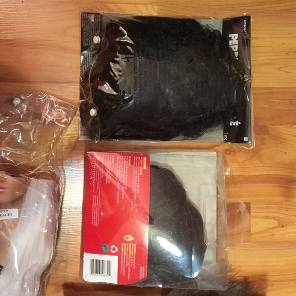 Assorted Wigs - Picture 2 of 4