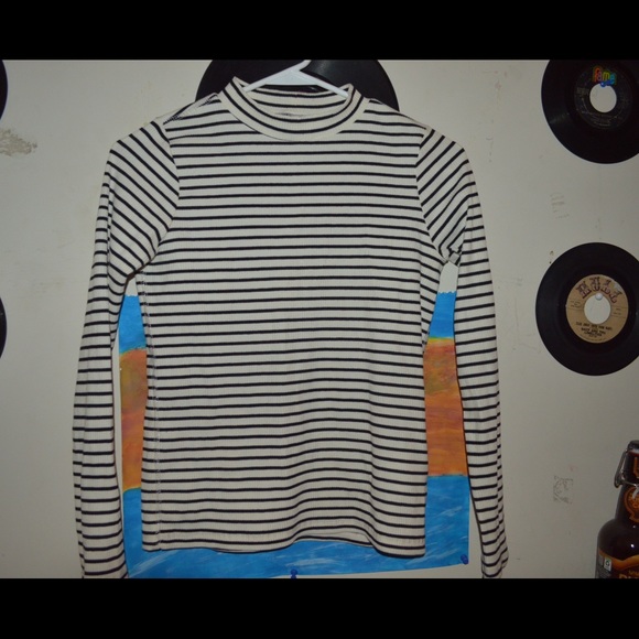 Long-sleeve, black and white, long-sleeve shirt - Picture 3 of 3