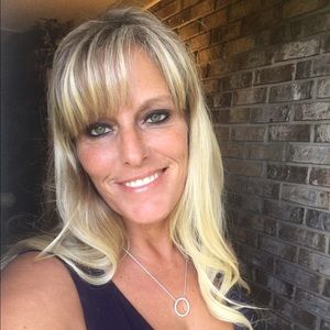 Meet your Posher, Teresa