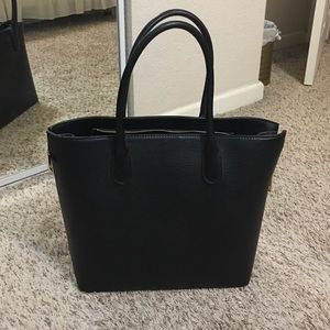 Black tote
