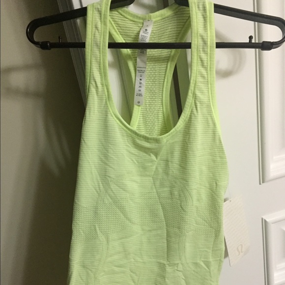 Lulu lemon tank