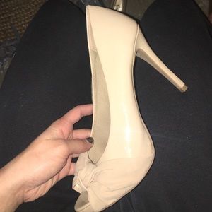 Tan size 8w high heels