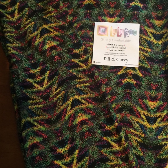 LulaRoe Christmas Leggings size TC