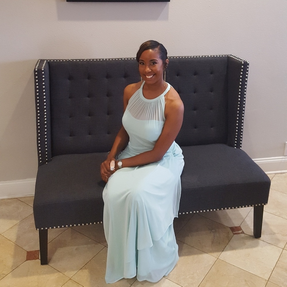 Meet your Posher, Angela