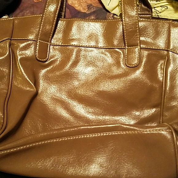 Handbag - Picture 2 of 3