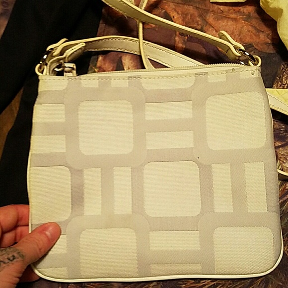 Handbag - Picture 3 of 4