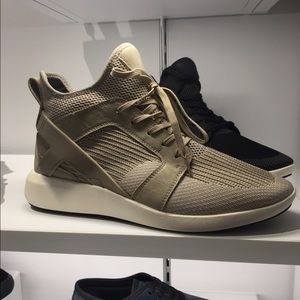 Meet your Posher, Eddison