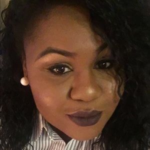 Meet your Posher, Felicia