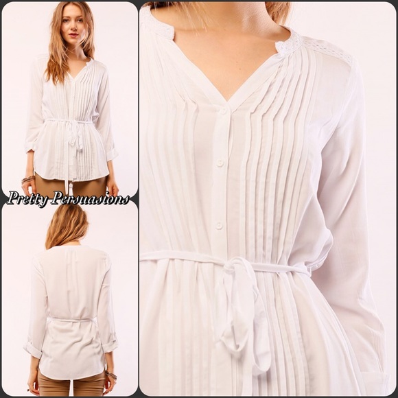 SALE‼️ NWT White Pintuck Tie Waist Tunic Blouse - Picture 3 of 3