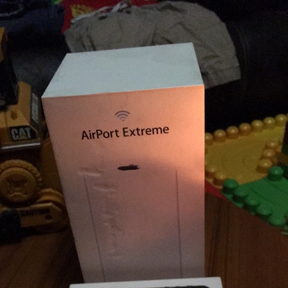 Apple airport - Picture 1 of 1
