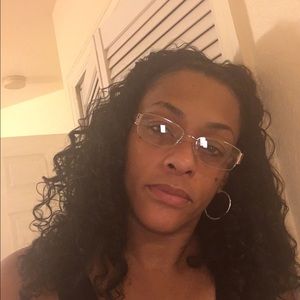 Meet your Posher, Regina