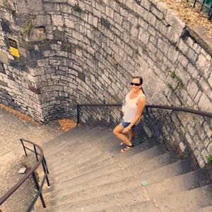 Meet your Posher, Cassandra