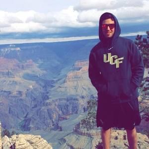 Meet your Posher, Casey