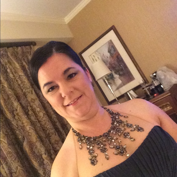 Meet your Posher, Dulce - Picture 2 of 2