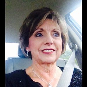 Meet your Posher, Evelyn