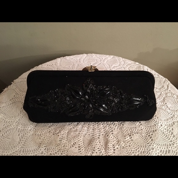 VINTAGE CARON FORMAL BLACK HAND BEADED WOOL CLUTCH - Picture 3 of 3