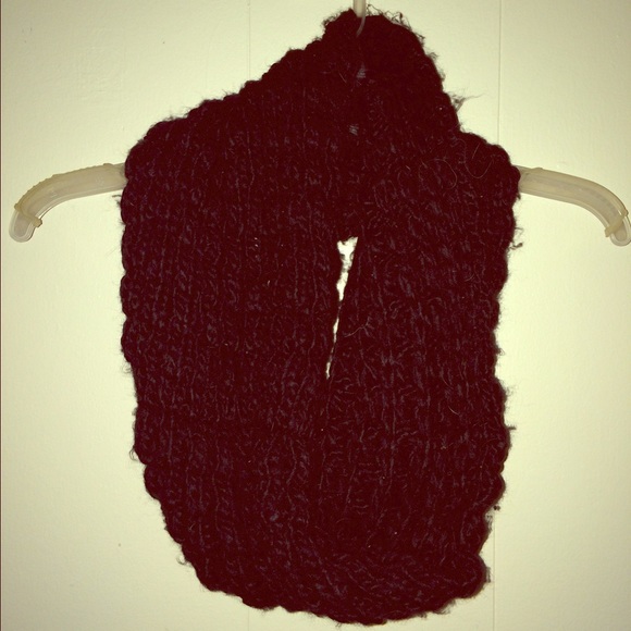 Black infinity scarf
