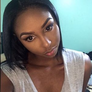 Meet your Posher, Jade