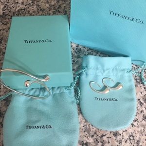 Tiffany Elsa Peretri bangle and earrings