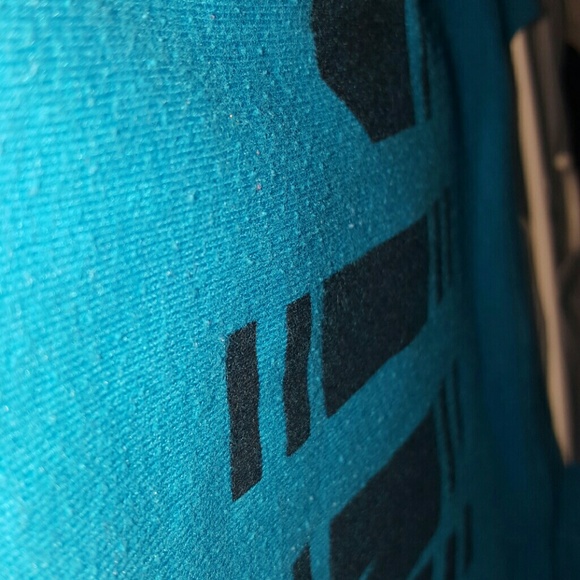 Vs pink sweater - Picture 2 of 4