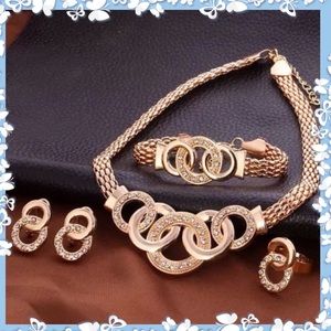 💕PRECIOUS EUROPEAN CRYSTALS 4pcs NECKLACE SET NEW
