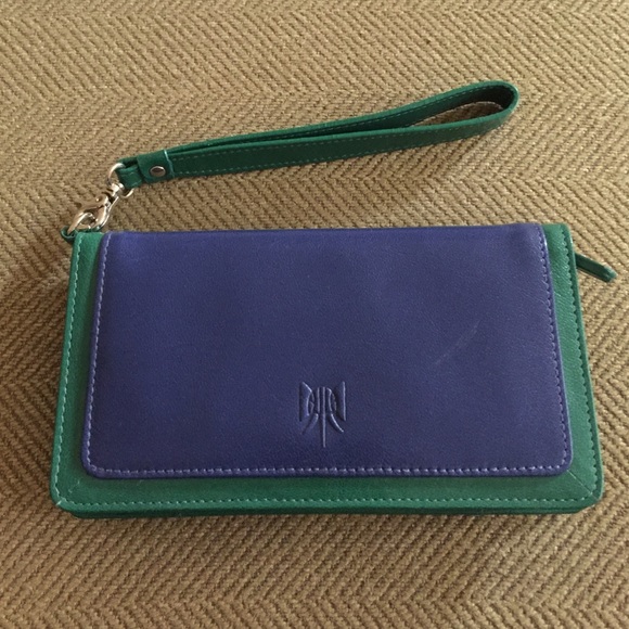 Tusk wristlet
