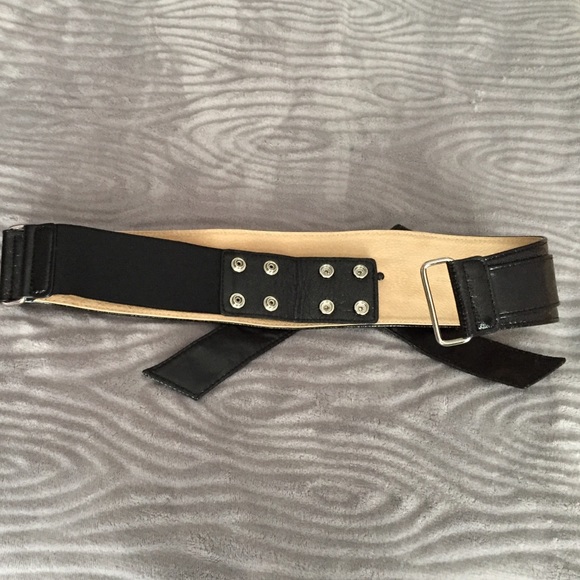 BCBG belt